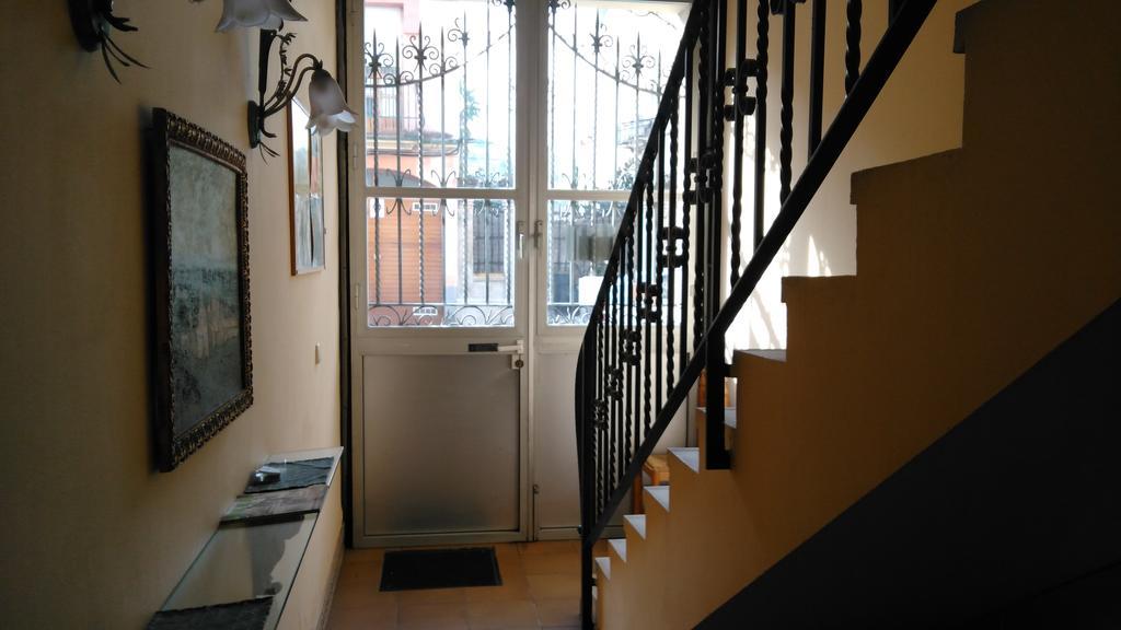 Hostal Porta De Ferro Sant Boi de Llobregat Esterno foto