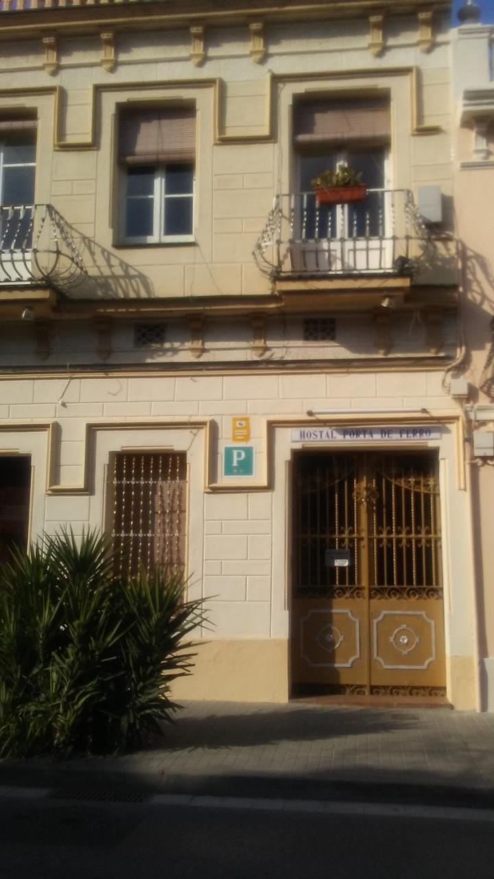 Hostal Porta De Ferro Sant Boi de Llobregat Esterno foto